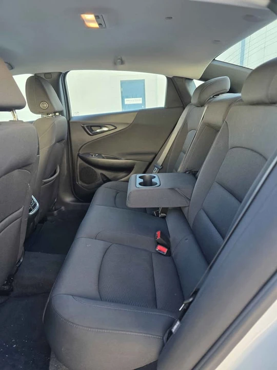 2020 Chevrolet Malibu - Image 8 of 9