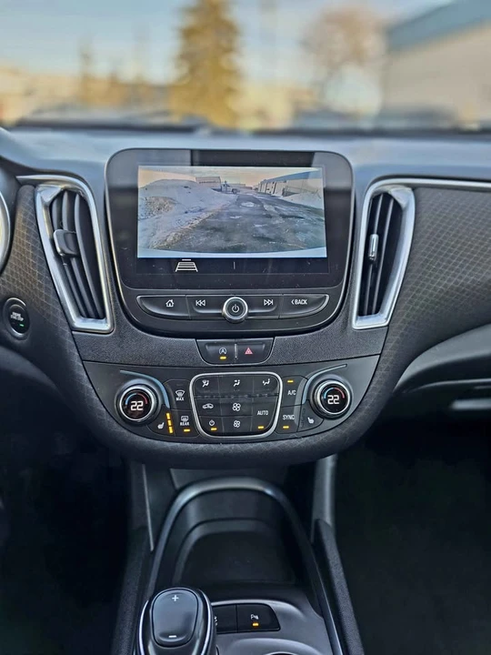 2020 Chevrolet Malibu - Image 6 of 9