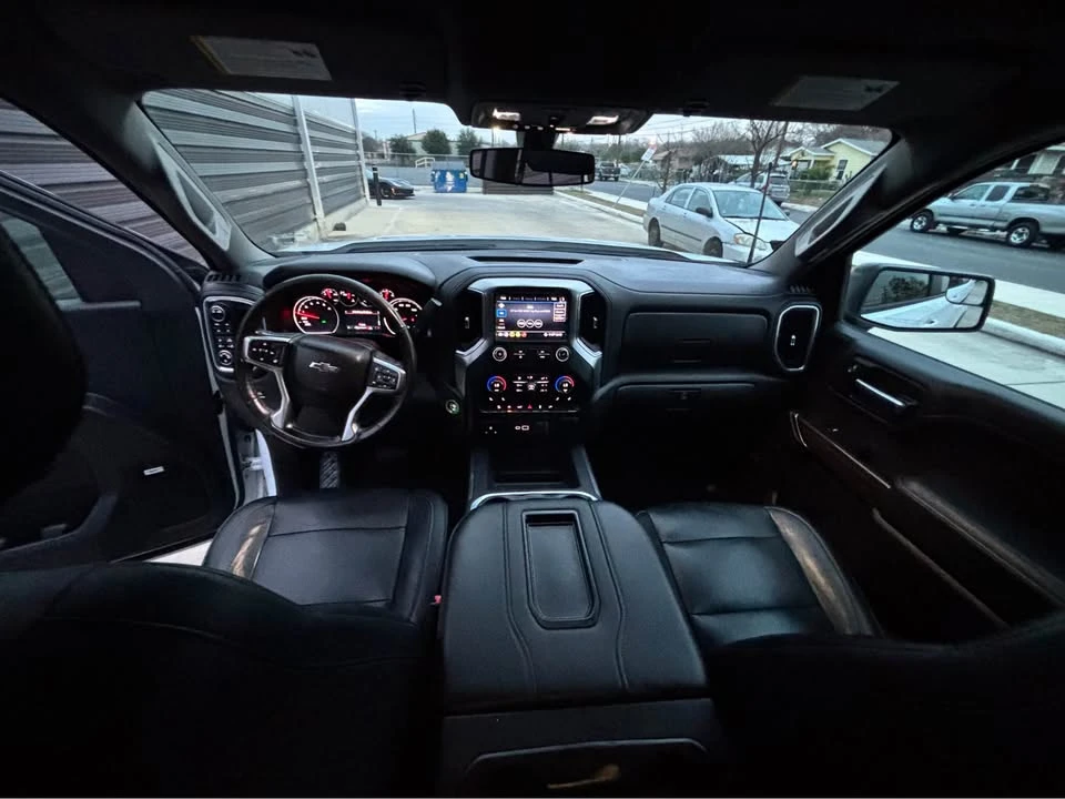 2020 Chevrolet Silverado 4th Gen - Image 11 of 17