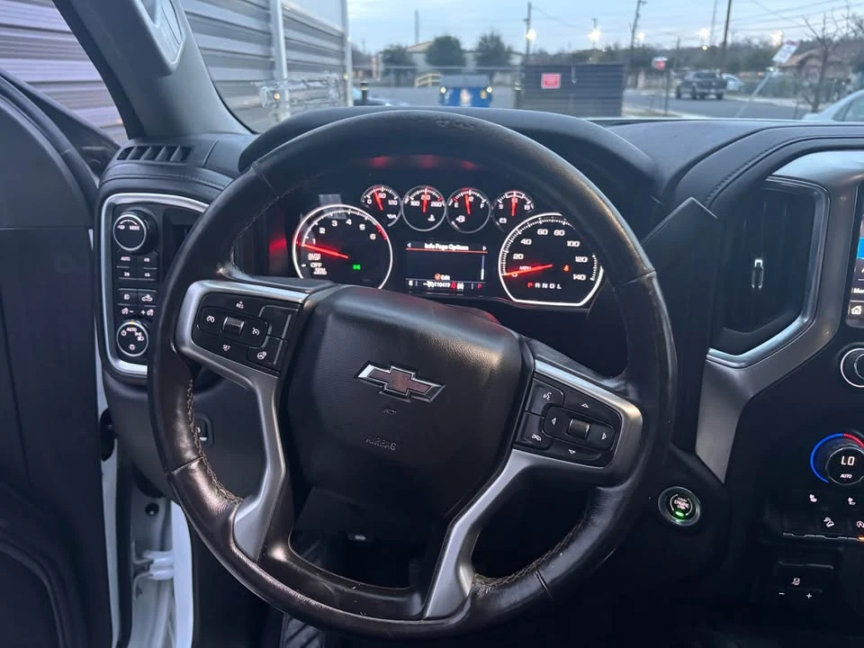 2020 Chevrolet Silverado 4th Gen - Image 12 of 17