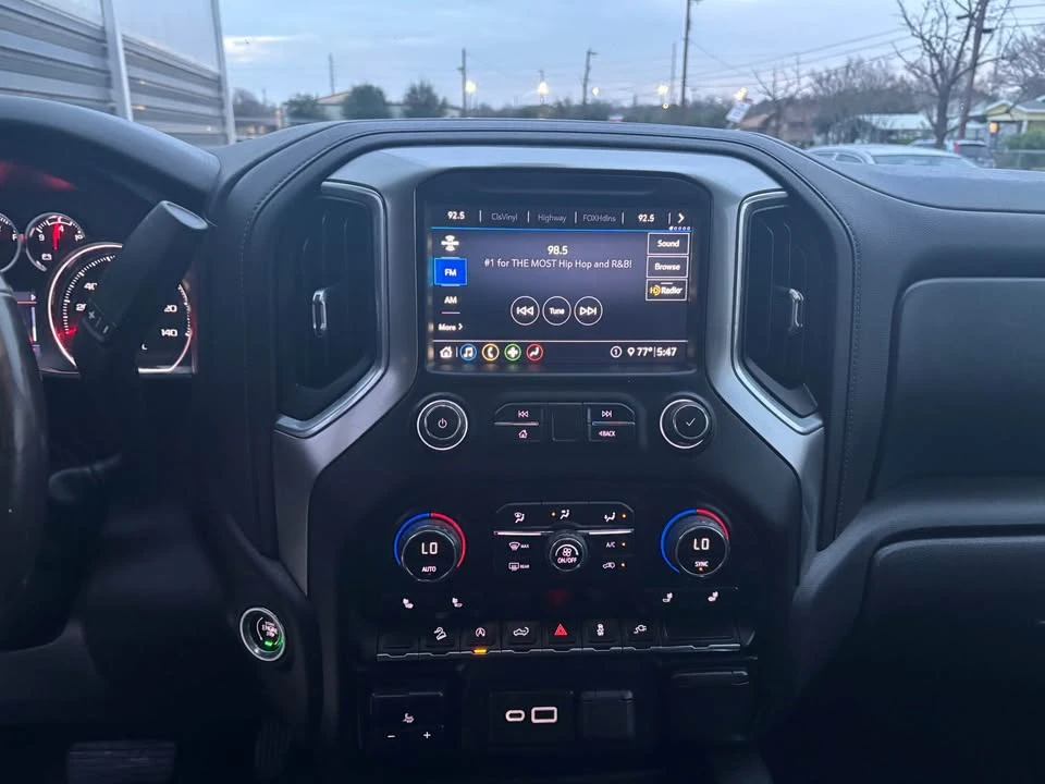 2020 Chevrolet Silverado 4th Gen - Image 13 of 17