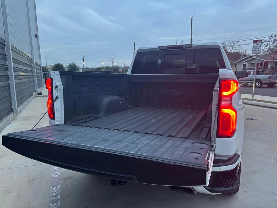 2020 Chevrolet Silverado 4th Gen - Image 8 of 17