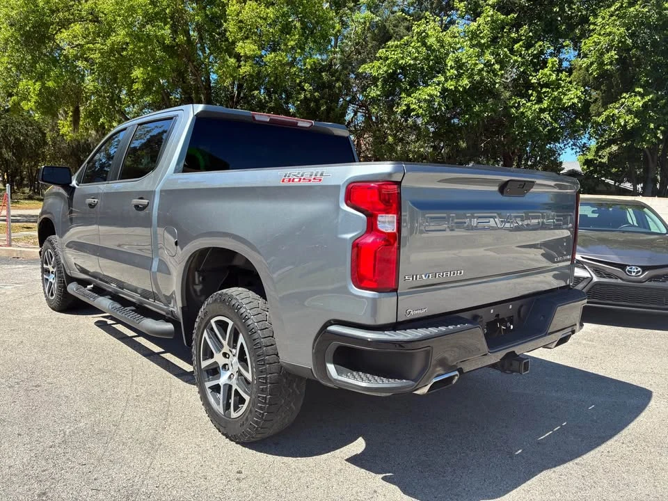 2020 Chevrolet Silverado 4th Gen - Image 2 of 19
