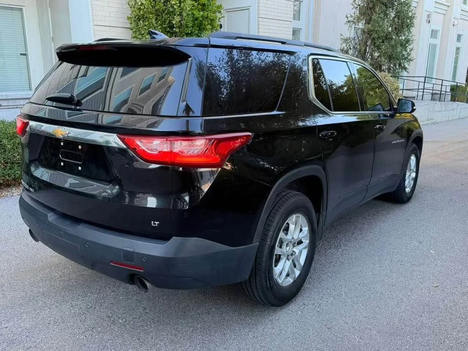 2020 Chevrolet Traverse - Image 2 of 16