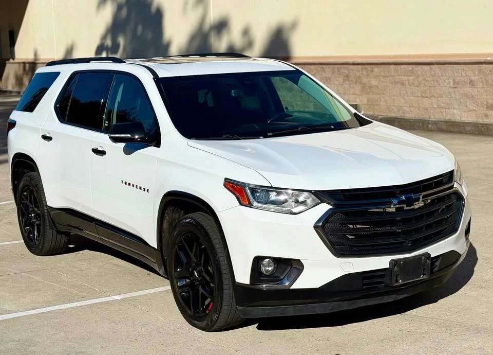 2020 Chevrolet Traverse - Image 3 of 15