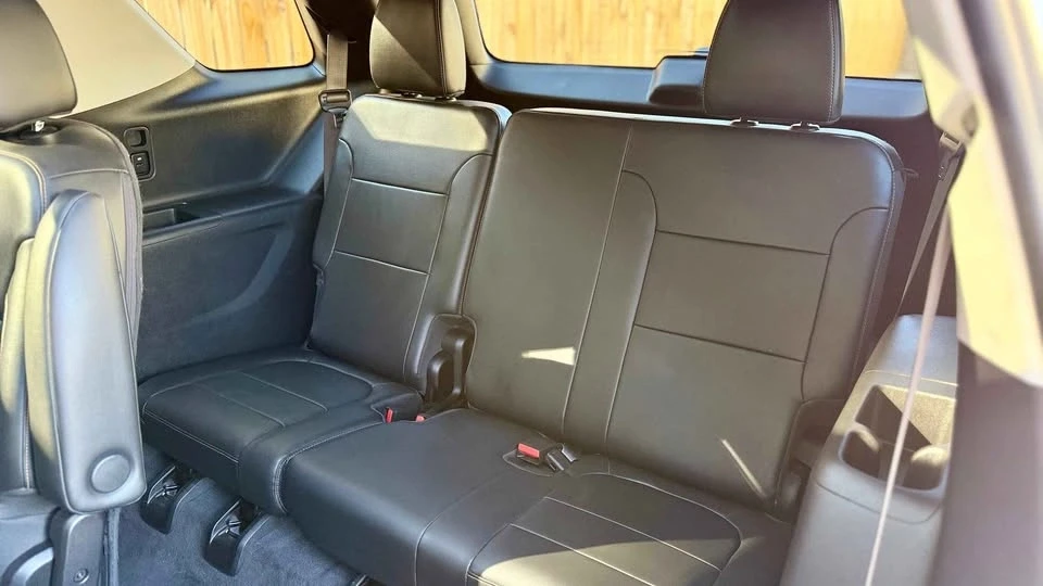 2020 Chevrolet Traverse - Image 8 of 15