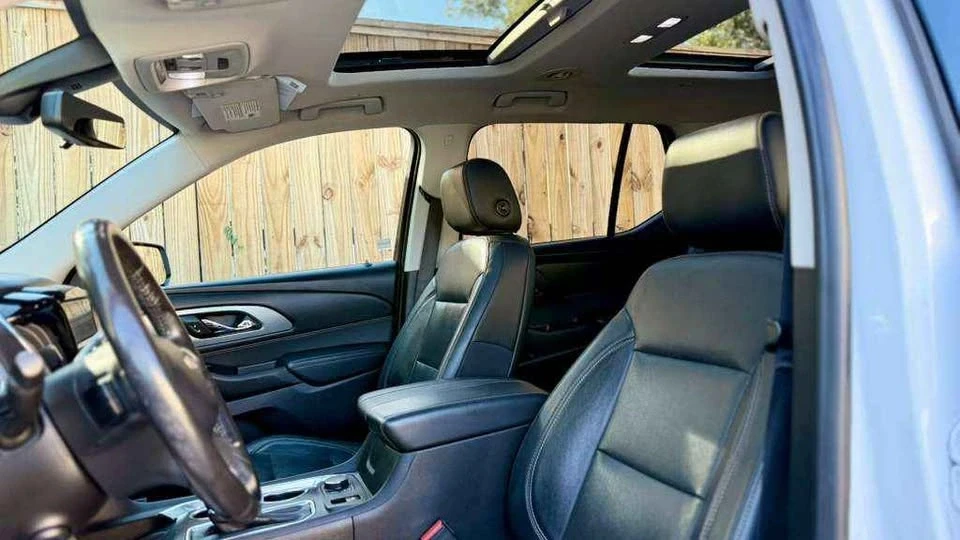 2020 Chevrolet Traverse - Image 5 of 15