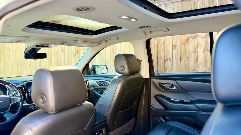 2020 Chevrolet Traverse - Image 13 of 15