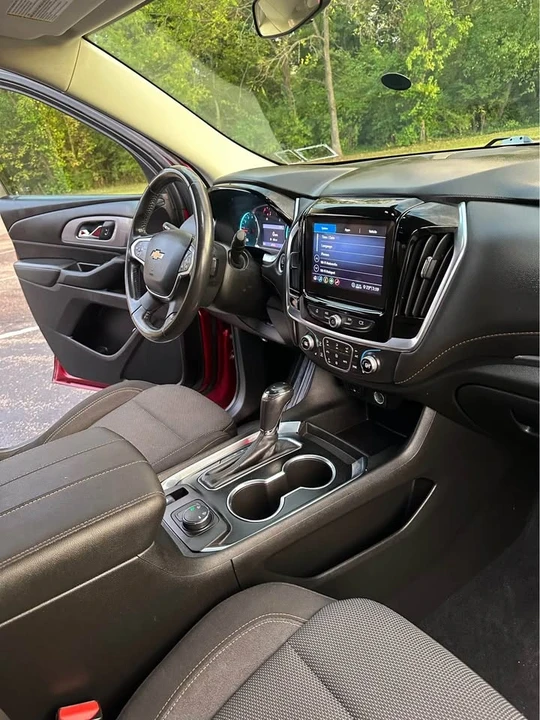 2020 Chevrolet Traverse - Image 8 of 13