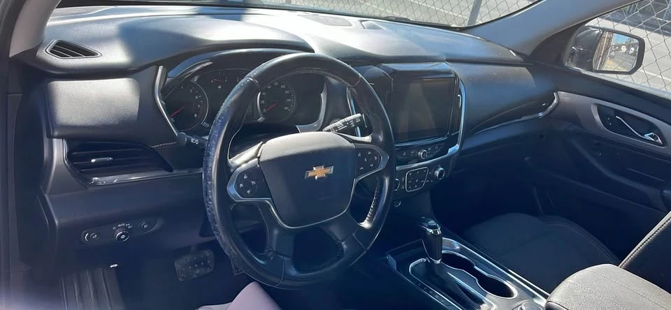 2020 Chevrolet Traverse - Image 2 of 2