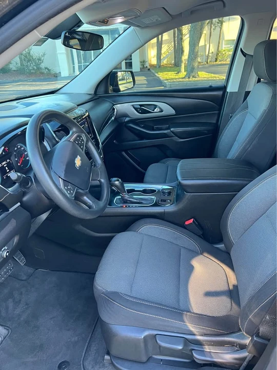 2020 Chevrolet Traverse - Image 11 of 17