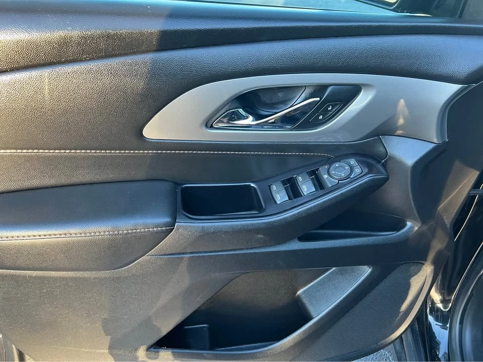2020 Chevrolet Traverse - Image 12 of 17