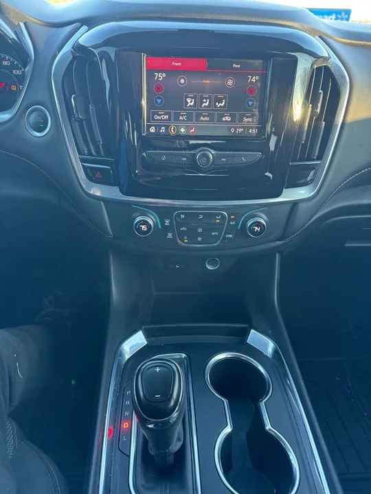 2020 Chevrolet Traverse - Image 15 of 21