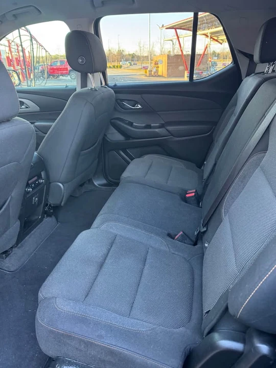 2020 Chevrolet Traverse - Image 13 of 21