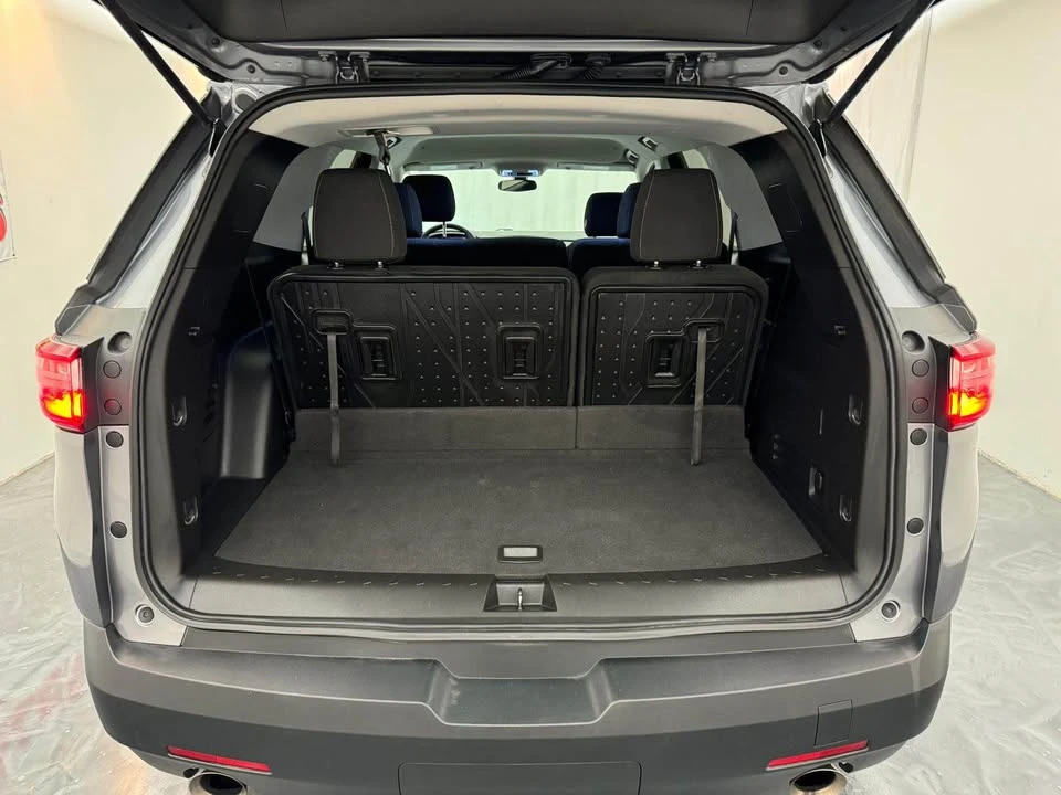2020 Chevrolet Traverse - Image 10 of 18