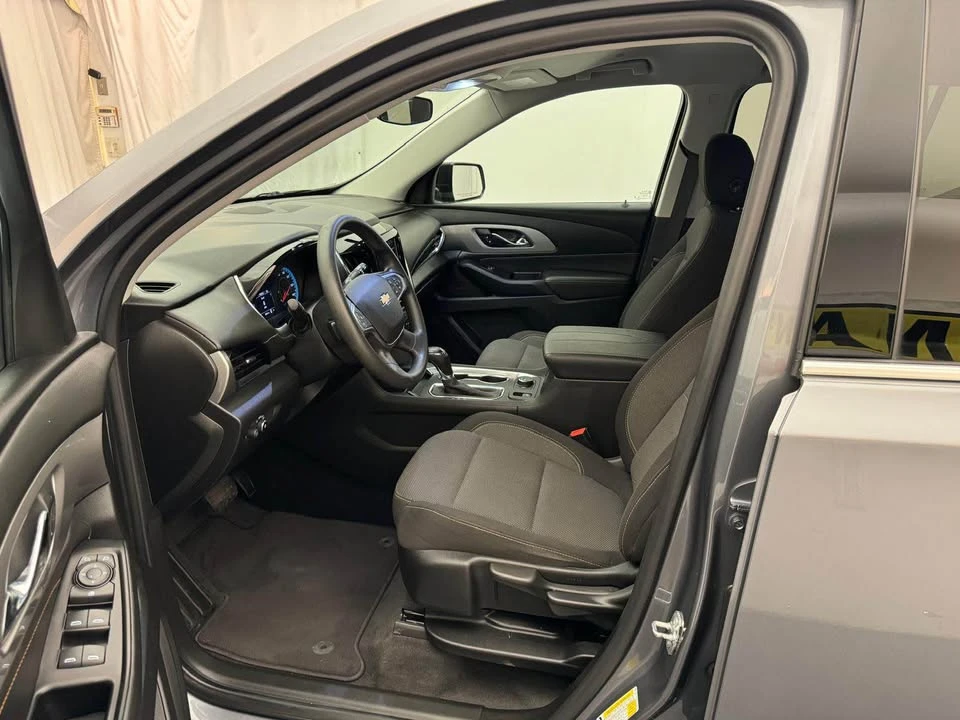 2020 Chevrolet Traverse - Image 12 of 18