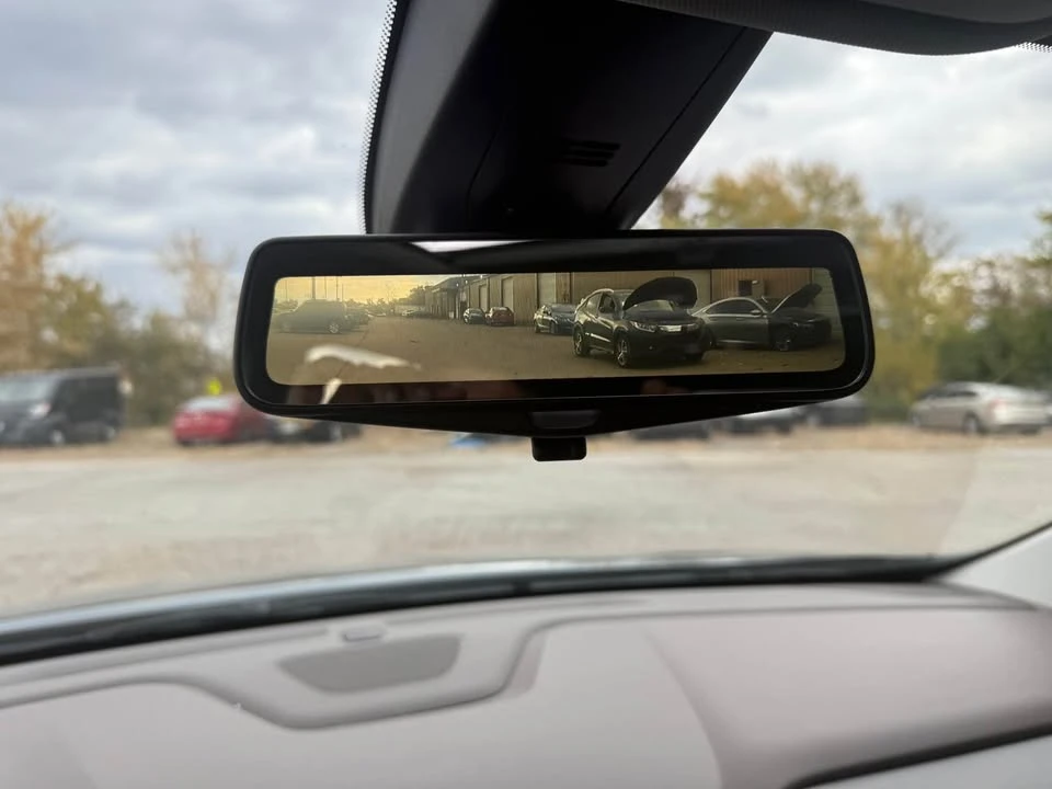 2020 Chevrolet Traverse - Image 8 of 13