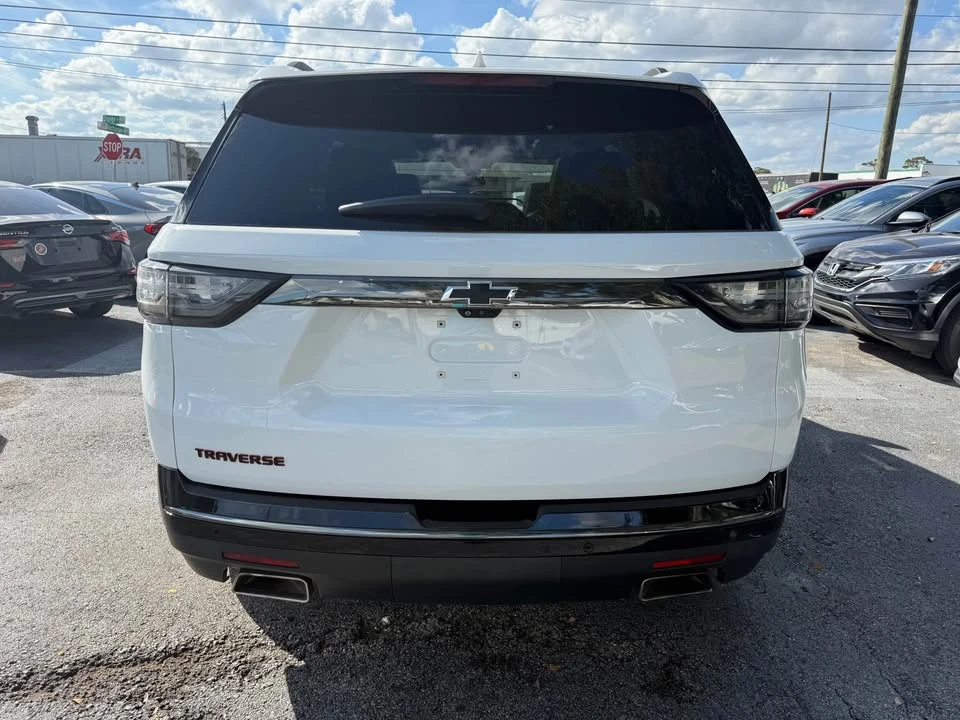 2020 Chevrolet Traverse - Image 6 of 15