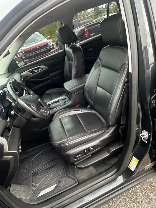 2020 Chevrolet Traverse - Image 13 of 20