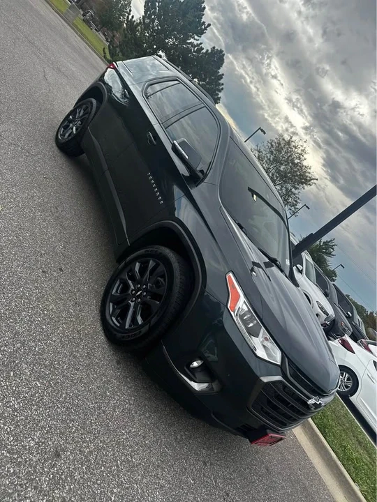 2020 Chevrolet Traverse - Image 2 of 20