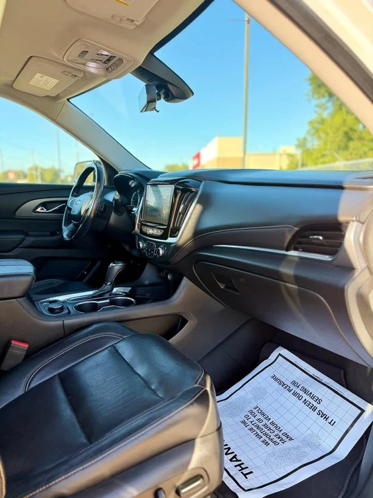 2020 Chevrolet Traverse - Image 10 of 12
