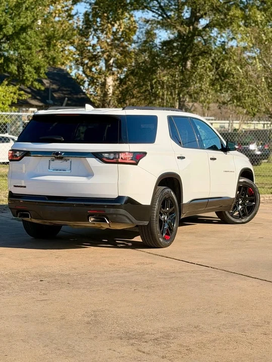 2020 Chevrolet Traverse - Image 11 of 12