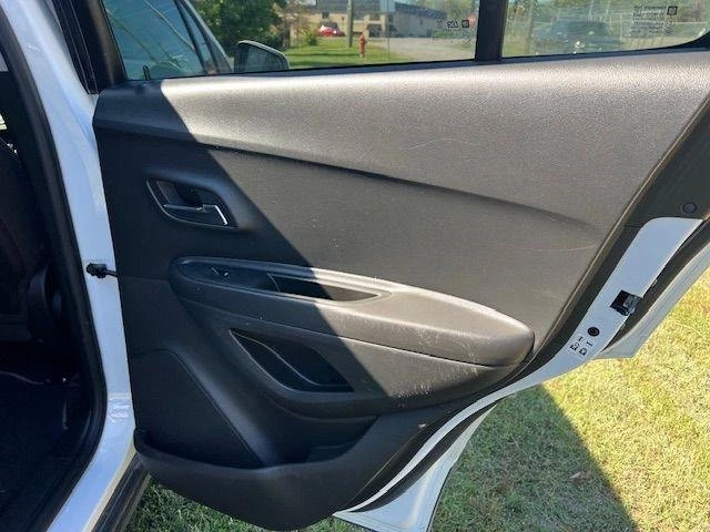 2020 Chevrolet Trax - Image 16 of 18