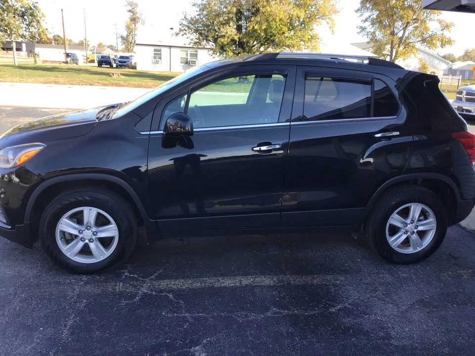 2020 Chevrolet Trax - Image 2 of 11