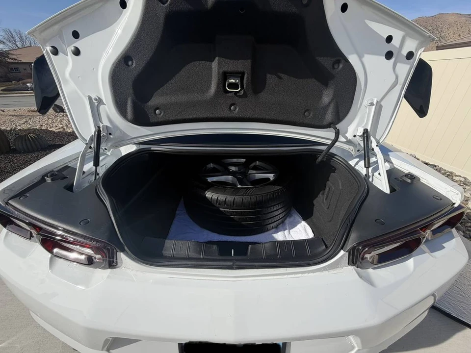 2020 Chevrolet Camaro 6th Gen - Image 11 of 12