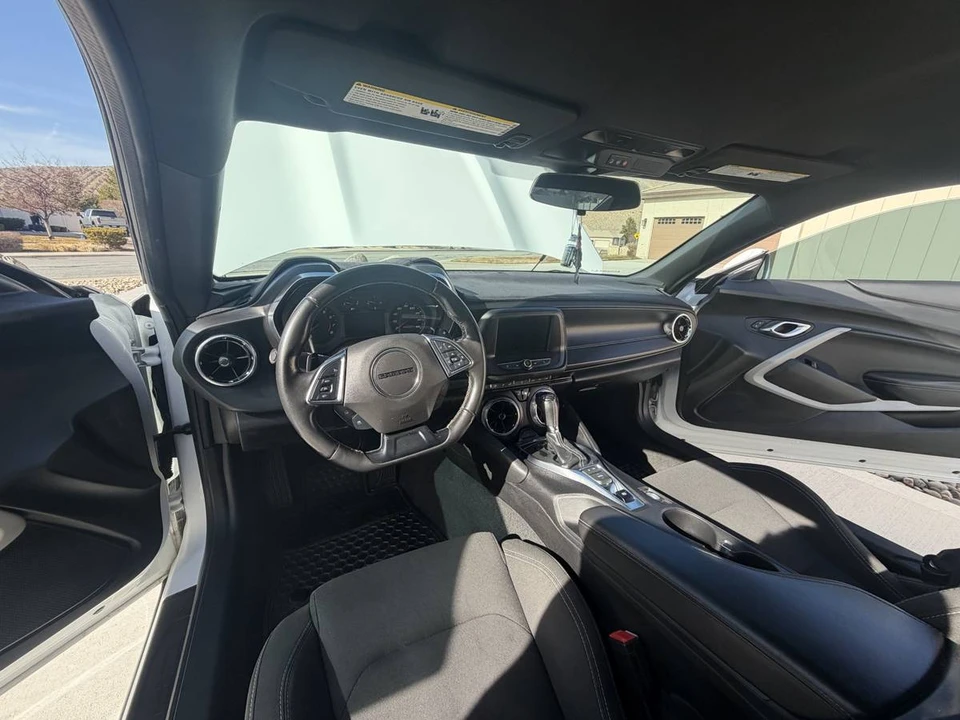 2020 Chevrolet Camaro 6th Gen - Image 9 of 12