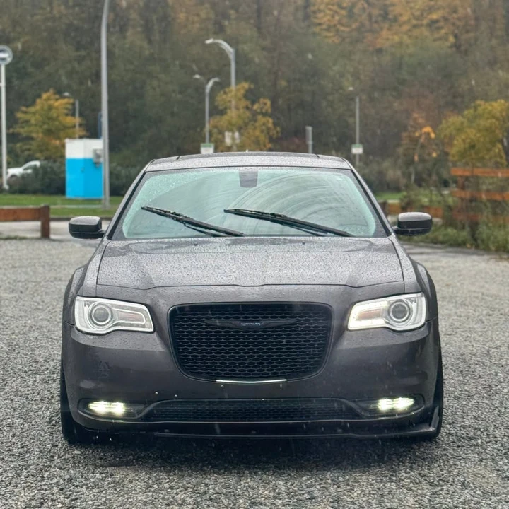 2020 Chrysler 300 (2005-2023) - Image 6 of 13