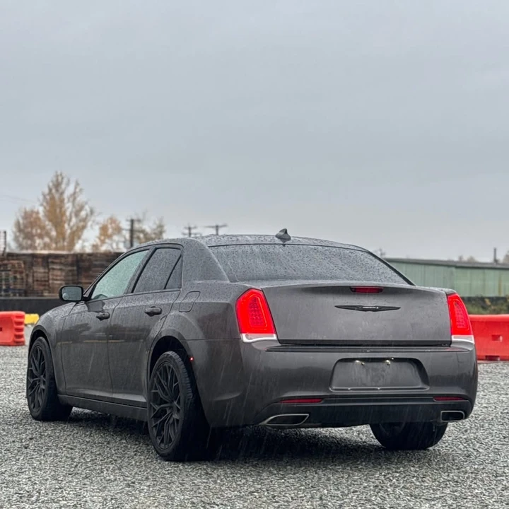 2020 Chrysler 300 (2005-2023) - Image 3 of 13