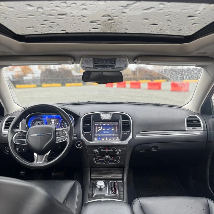 2020 Chrysler 300 (2005-2023) - Image 12 of 13