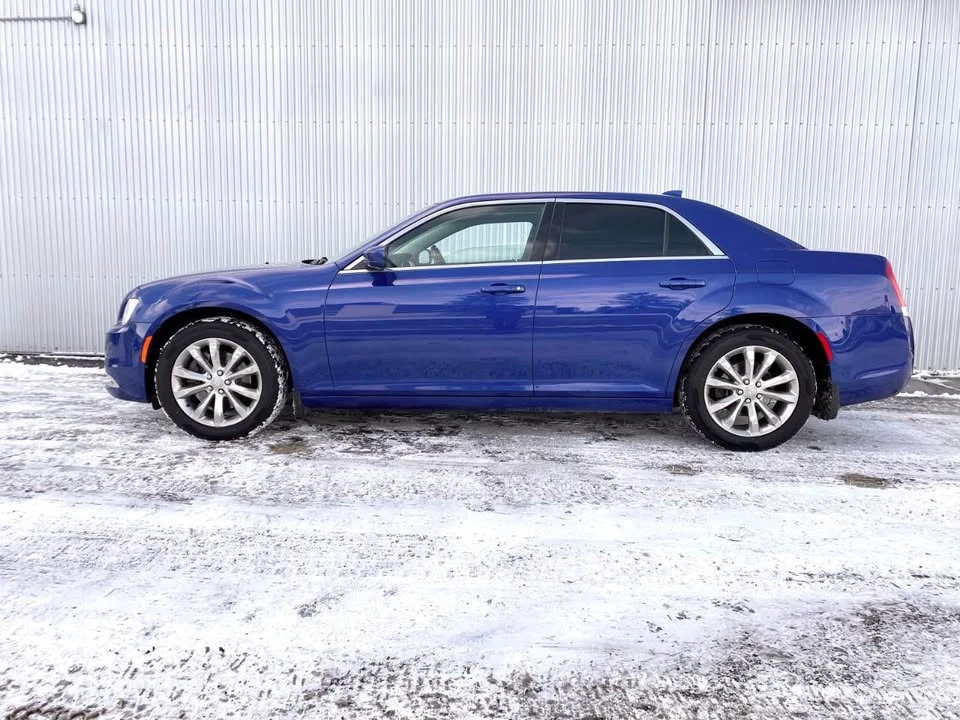 2020 Chrysler 300 (2005-2023) - Image 2 of 14