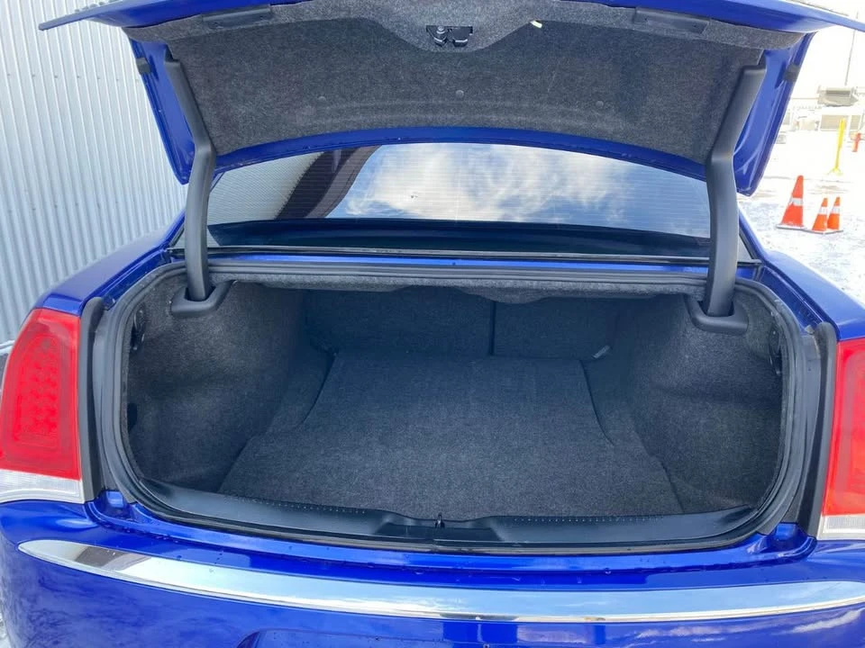 2020 Chrysler 300 (2005-2023) - Image 10 of 14