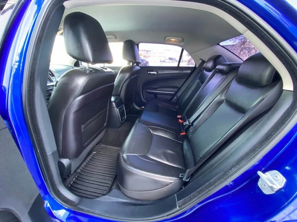 2020 Chrysler 300 (2005-2023) - Image 9 of 14