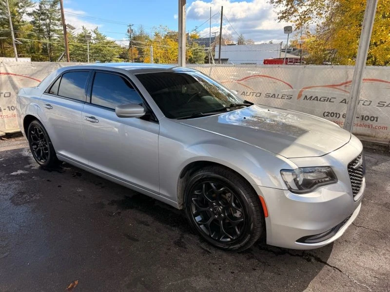 2020 Chrysler 300 (2005-2023) - Image 7 of 12