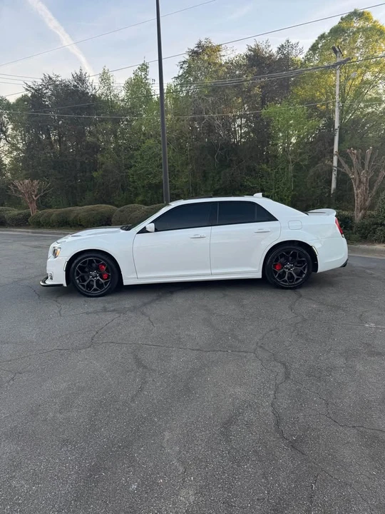 2020 Chrysler 300 (2005-2023) - Image 6 of 18