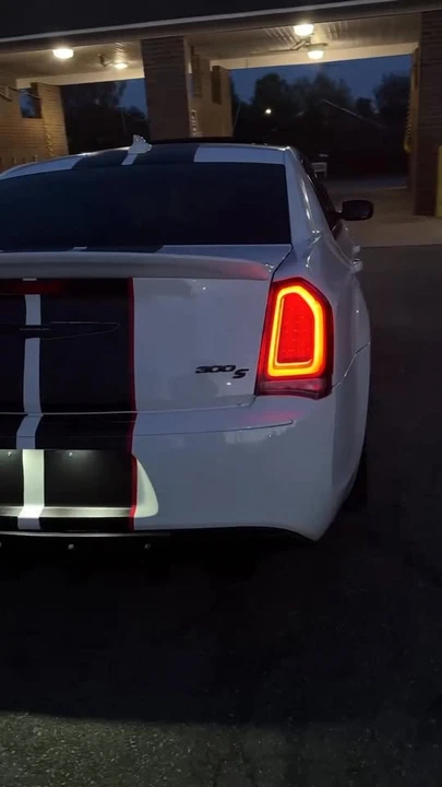 2020 Chrysler 300 (2005-2023) - Image 18 of 18