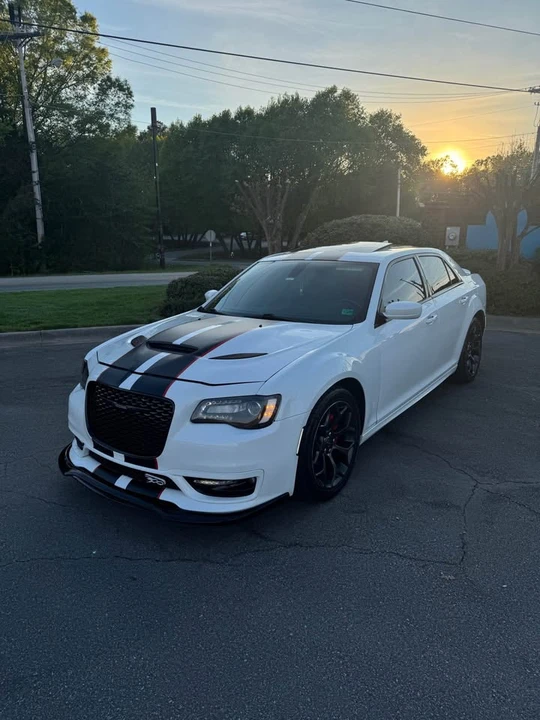 2020 Chrysler 300 (2005-2023) - Image 7 of 18