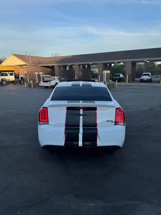 2020 Chrysler 300 (2005-2023) - Image 4 of 18