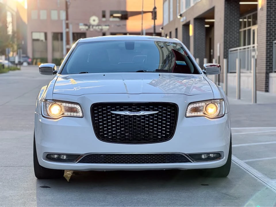 2020 Chrysler 300 (2005-2023) - Image 6 of 15