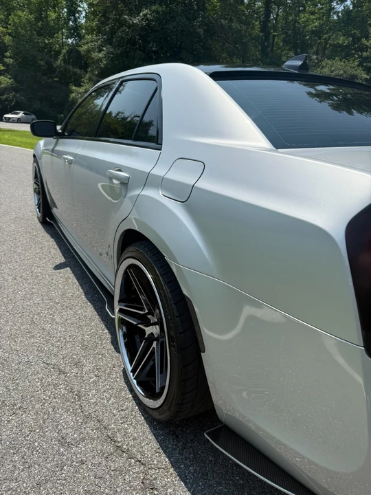 2020 Chrysler 300 (2005-2023) - Image 6 of 17