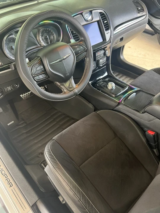 2020 Chrysler 300 (2005-2023) - Image 16 of 17