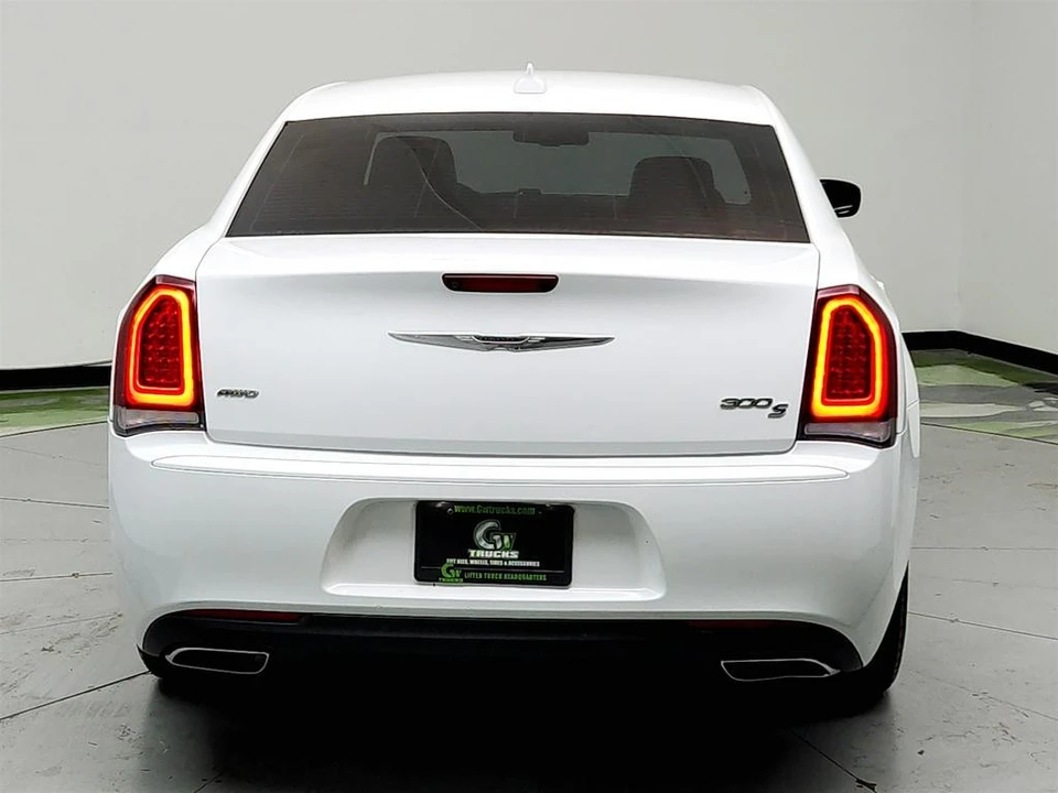 2020 Chrysler 300 (2005-2023) - Image 6 of 12
