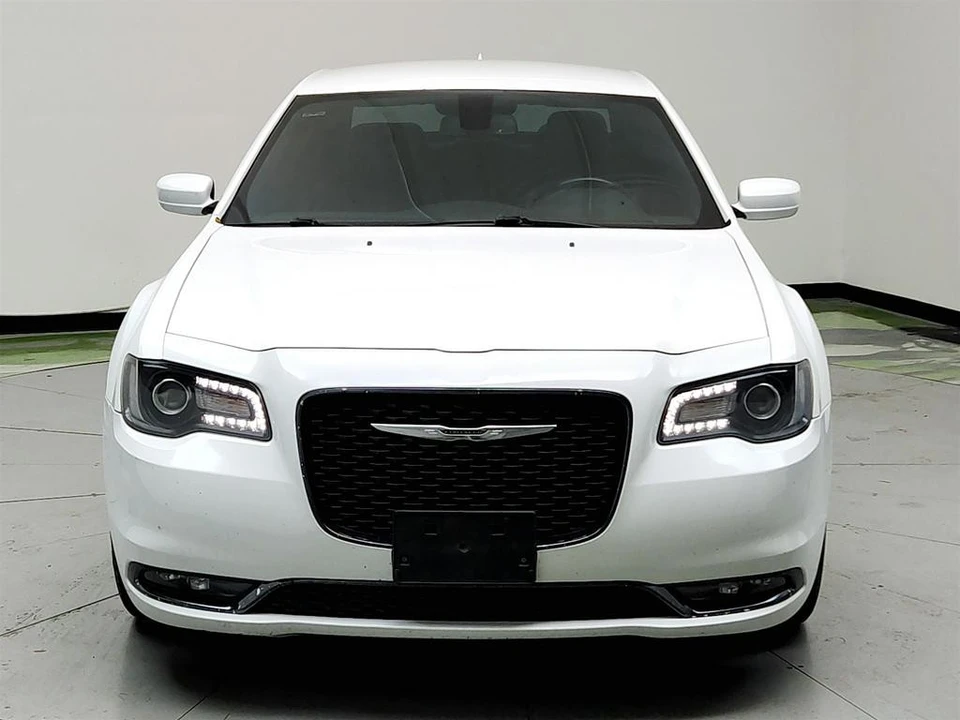 2020 Chrysler 300 (2005-2023) - Image 2 of 12