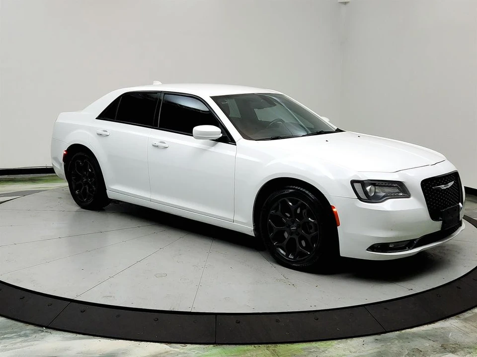 2020 Chrysler 300 (2005-2023) - Image 3 of 12
