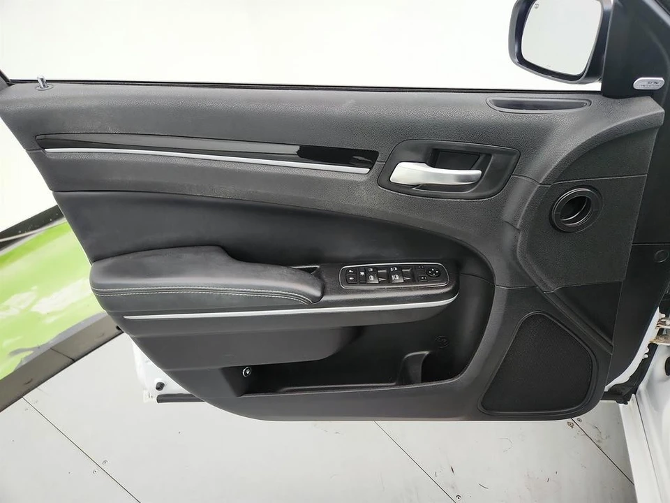 2020 Chrysler 300 (2005-2023) - Image 21 of 21