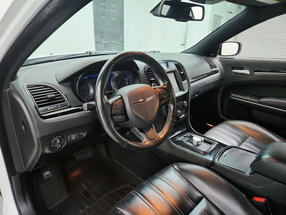2020 Chrysler 300 (2005-2023) - Image 13 of 21