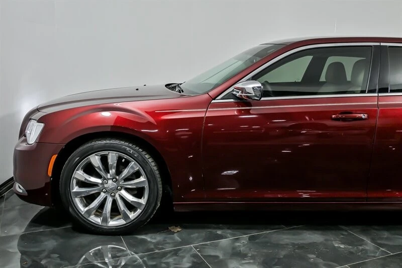 2020 Chrysler 300 (2005-2023) - Image 6 of 21